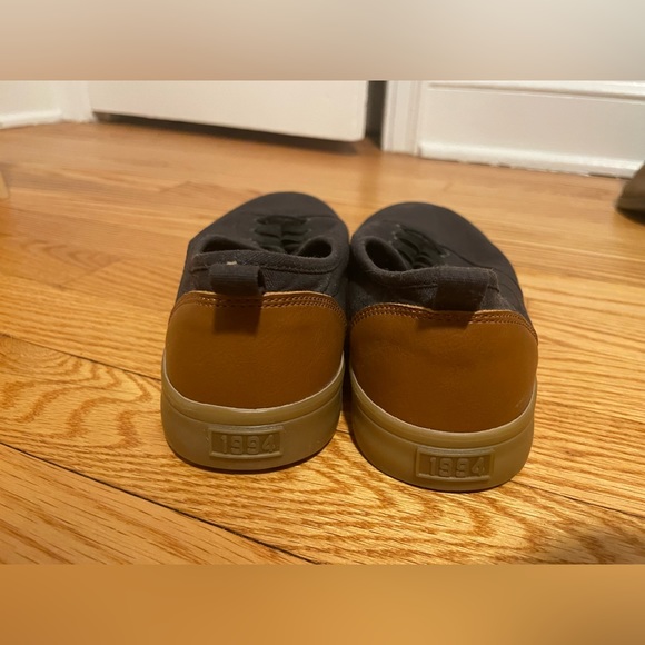 Old navy size 6 kids canvas sneaker black - Picture 4 of 8